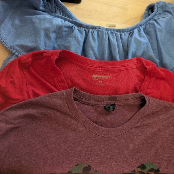 3 Women's Tops Sz XXL - Picture 1 of 6